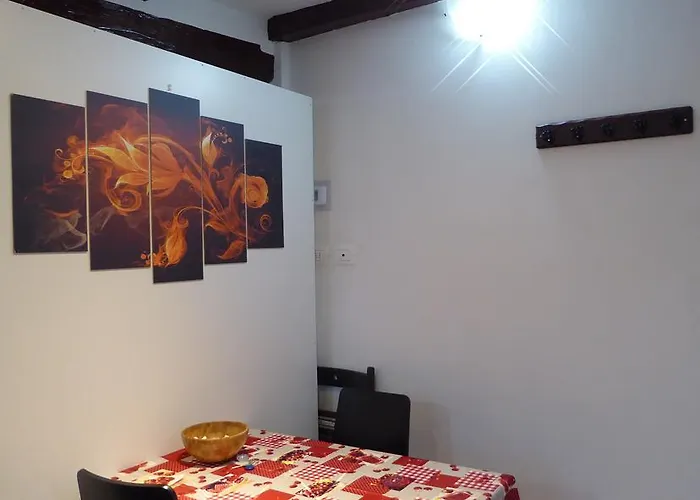 San Leonardo House شقة